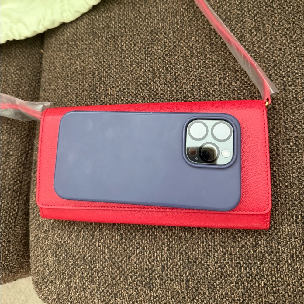 Burberry Red Henley Wallet On Strap - Picture 10 of 10